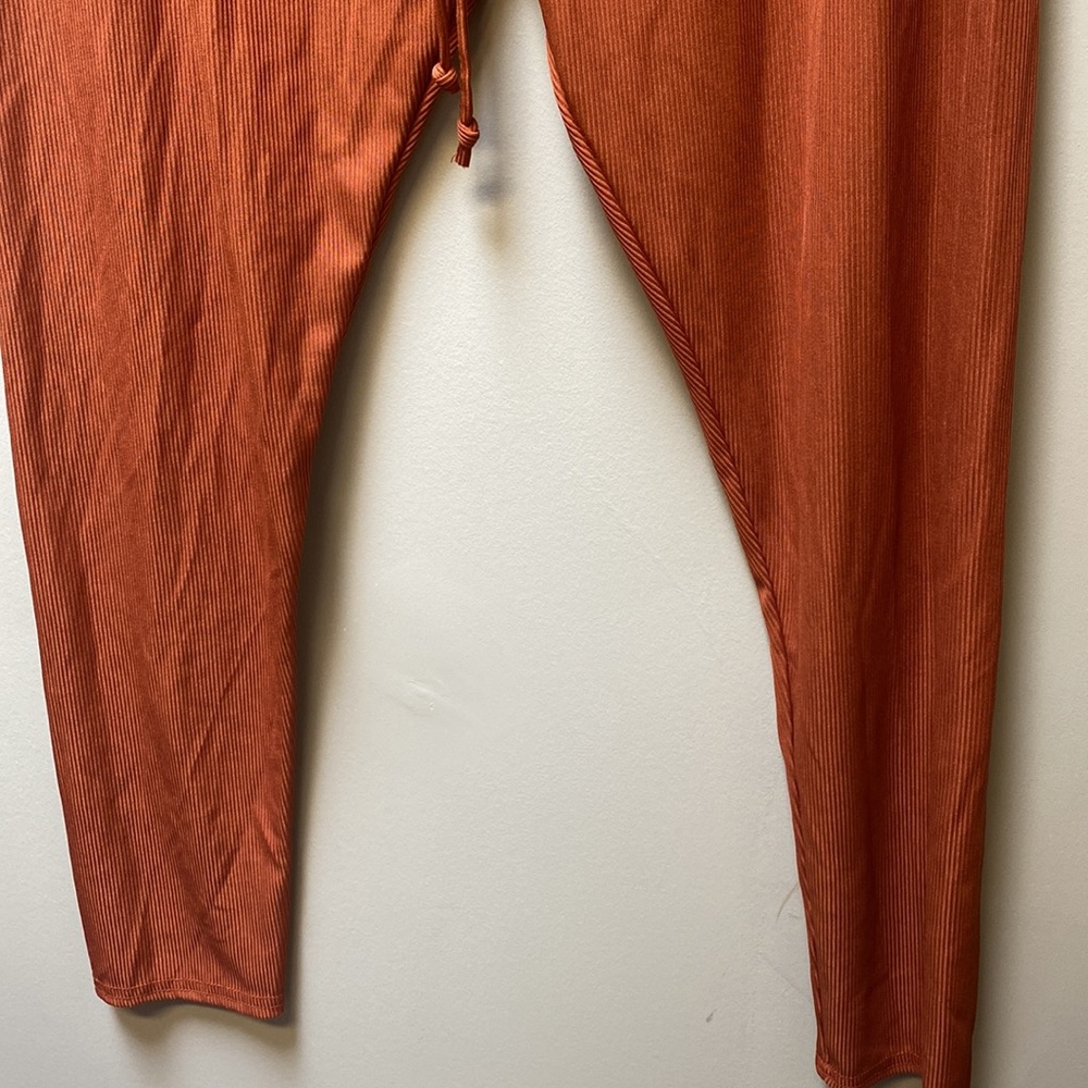 Boohoo Orange Ribbed Set - Picture 5 of 6
